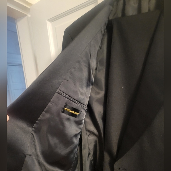 Tuxedo Suit Black - Picture 2 of 4